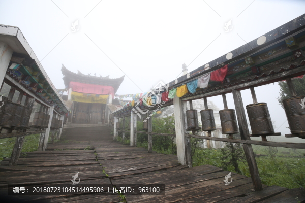 玉龍雪山寺廟