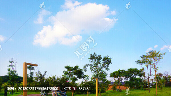 湖邊風(fēng)光