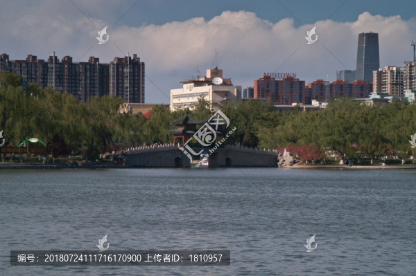龍?zhí)豆珗@風(fēng)光