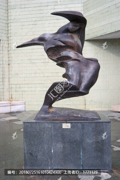 運(yùn)動(dòng)雕塑