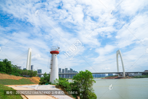 邕江邊的燈塔