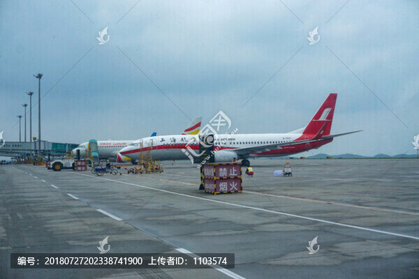 飛機0835