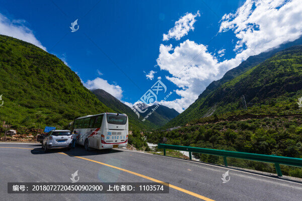 貢嘎雪山環(huán)線徒步沿途風(fēng)光001
