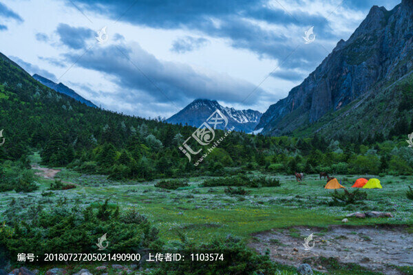 貢嘎雪山環(huán)線徒步沿途風(fēng)光004
