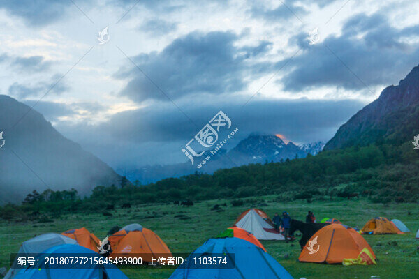 貢嘎雪山環(huán)線徒步風(fēng)光288