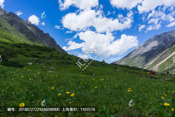 貢嘎雪山環(huán)線徒步風(fēng)光340