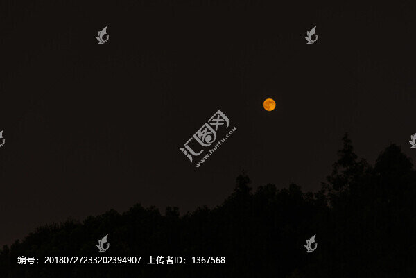 血月