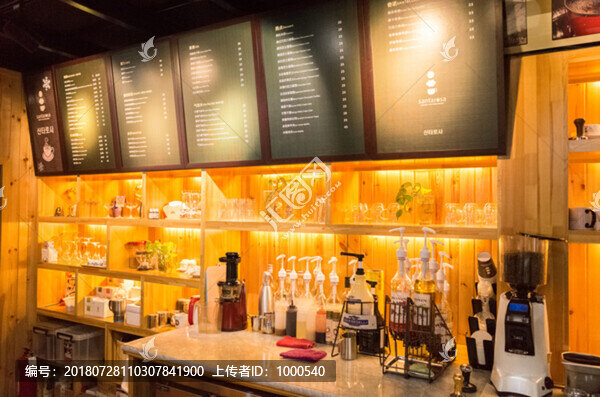 咖啡店燈光