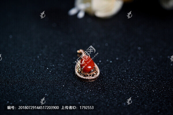 紅珊瑚掛件