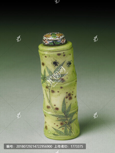 玻璃胎琺瑯彩竹節(jié)鼻煙壺