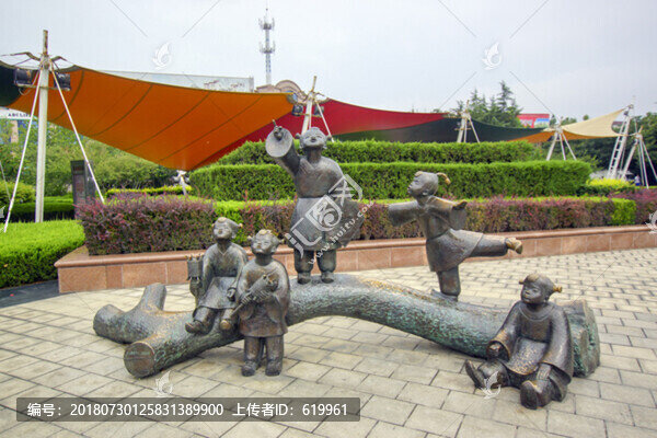 兒童雕塑