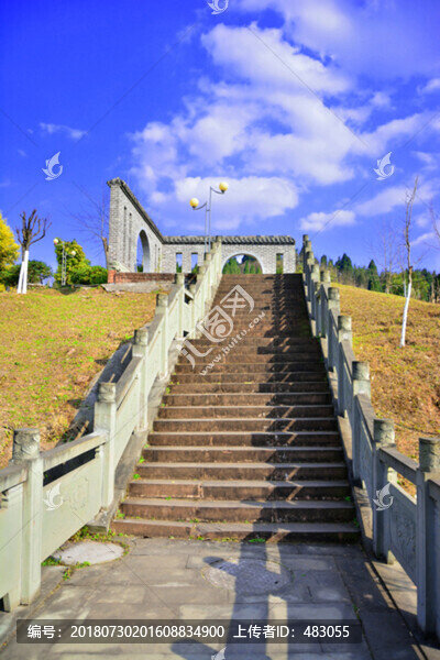 安居鳳凰山