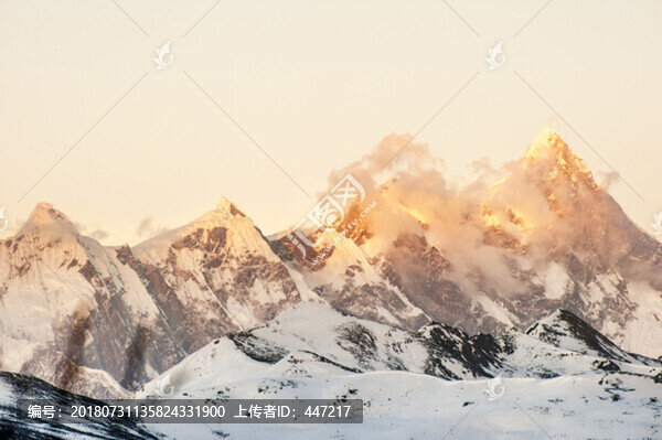 南迦巴瓦峰日落