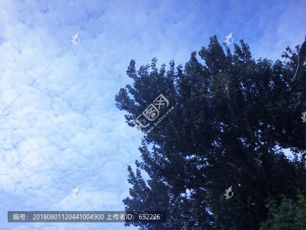 天空