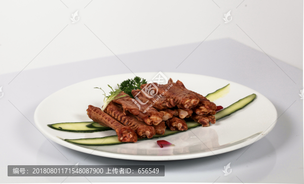 鹵鴨翅