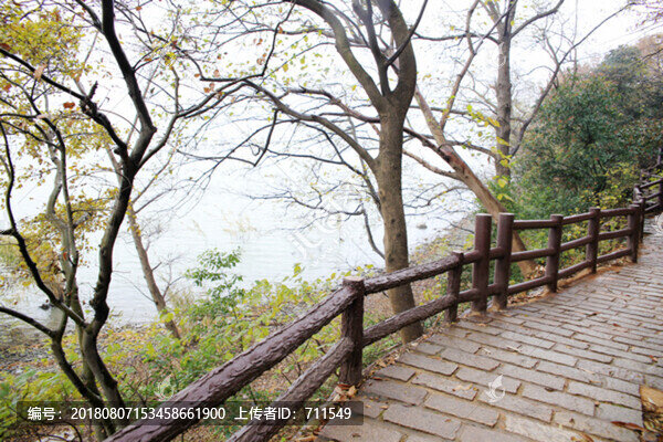 無錫影視基地太湖邊棧道