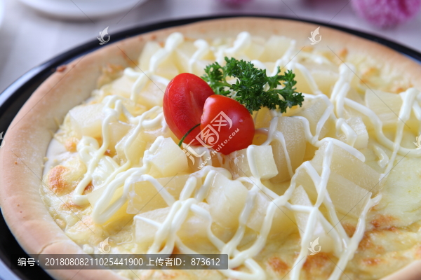 菠蘿薄餅披薩