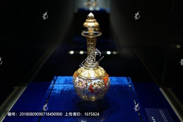 透明鍍金玻璃畫琺瑯花卉紋酒器