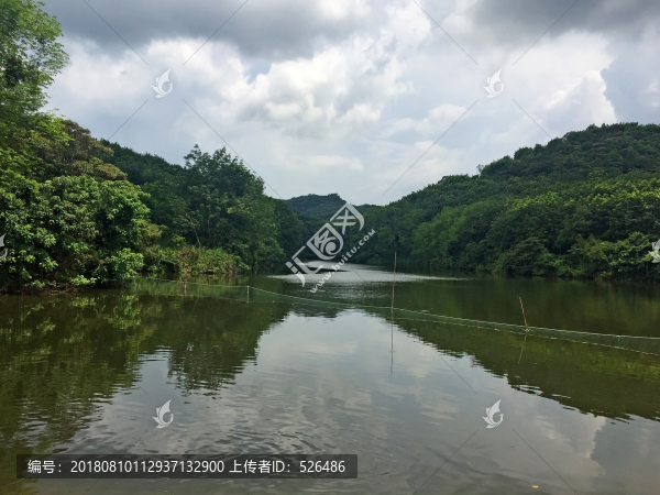 湖水