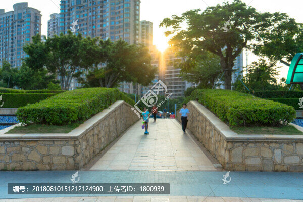 夕陽下的小區(qū)