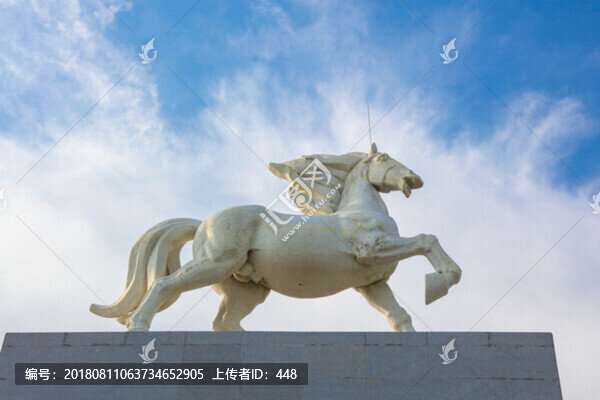 駿馬雕塑