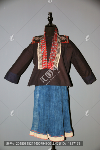 關(guān)口苗族女裝