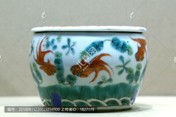 粉彩魚(yú)藻紋蛐蛐罐