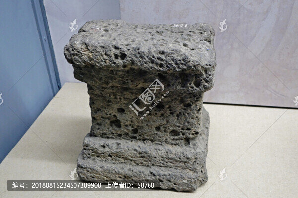 唐渤海玄武巖基座