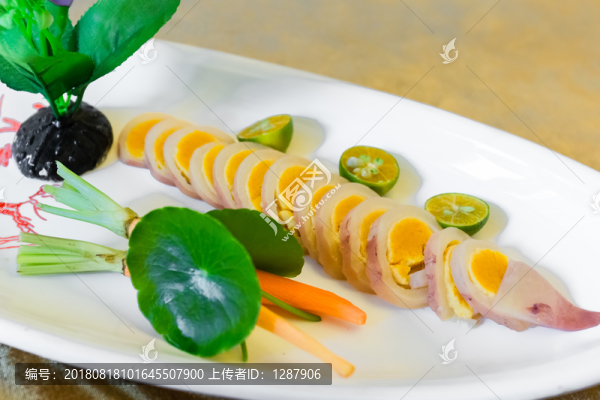 蛋黃魷魚卷