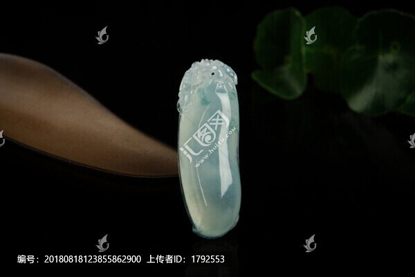 冰種翡翠掛件
