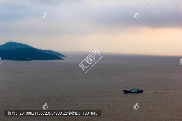 象山石浦漁港出?？? title=