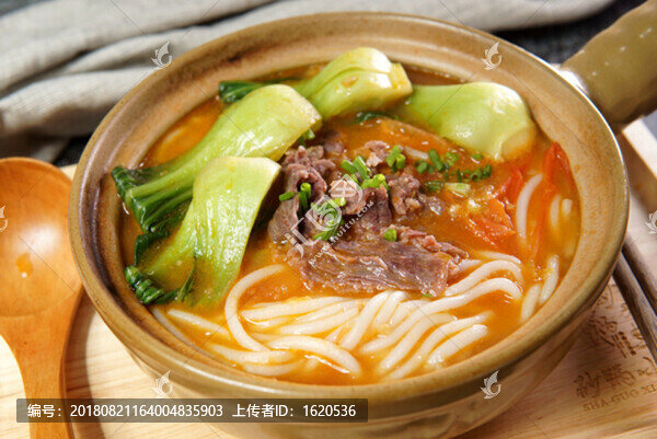 番茄牛肉砂鍋粉