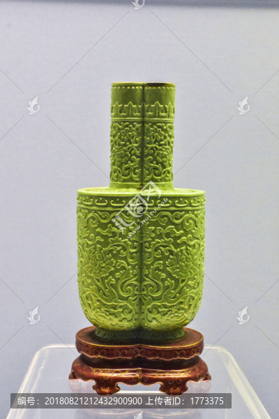 景德鎮(zhèn)窯綠釉堆花花卉紋雙聯(lián)瓶
