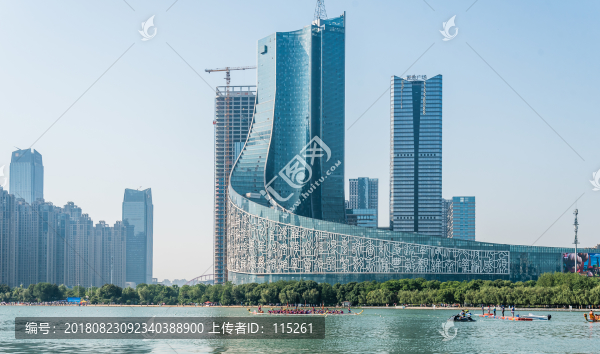 天鵝湖龍舟賽