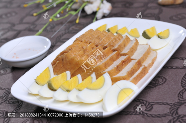 鹵水蛋拼豆腐