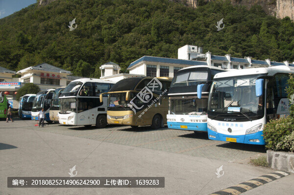 旅游大巴車