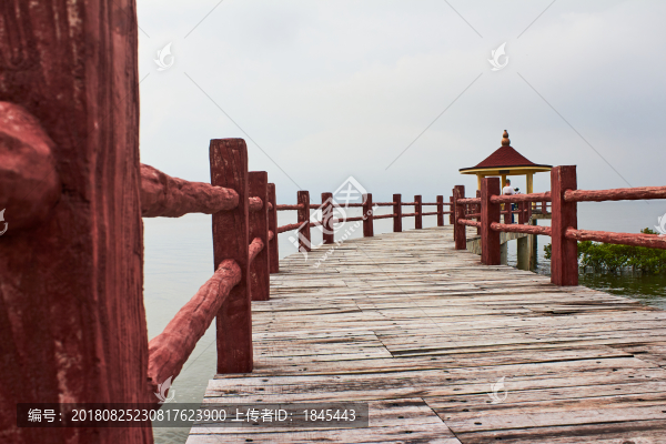 海邊小亭