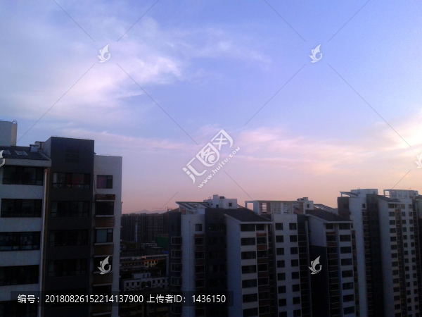樓頂看朝霞