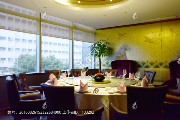 豪華餐桌