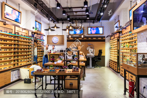眼鏡店內(nèi)景