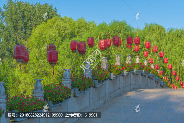 橋欄紅燈籠裝飾