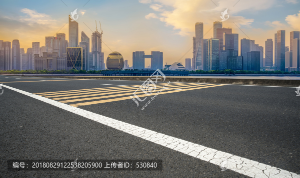 道路地面和杭州錢江新城現(xiàn)代建筑