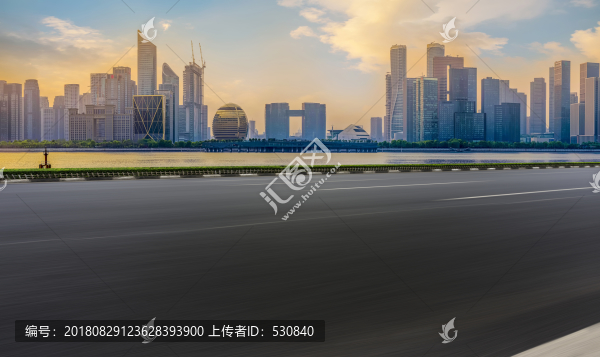 道路地面和杭州錢(qián)江新城現(xiàn)代建筑