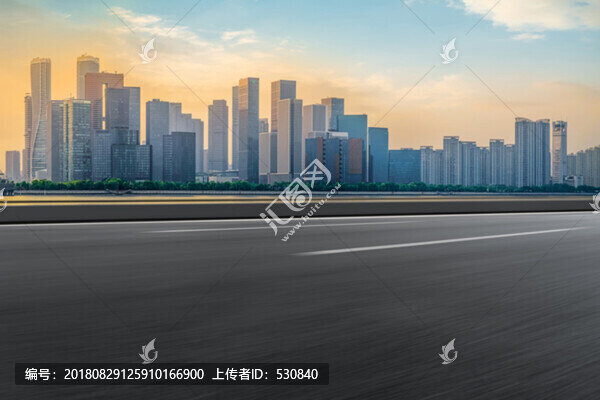 道路地面和錢江新城建筑天際線