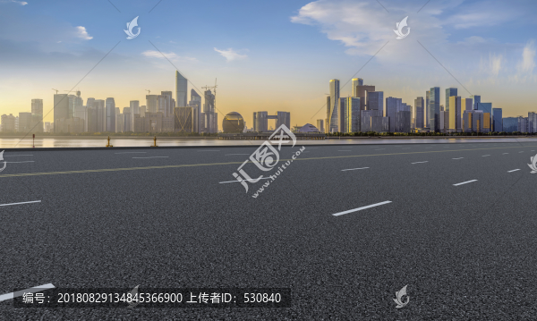 道路路面和杭州錢江新城摩天大樓