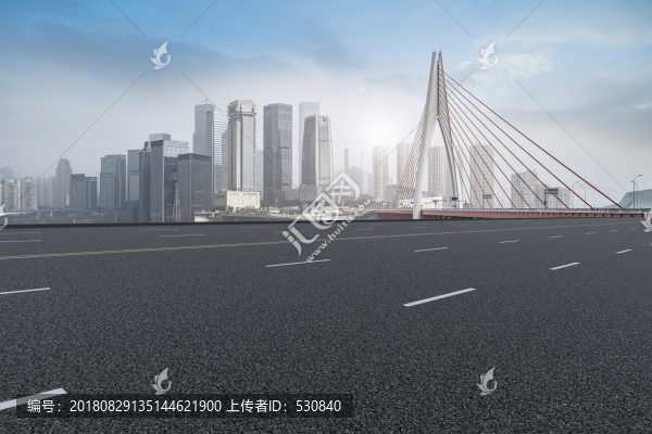 道路路面和重慶城市建筑天際線