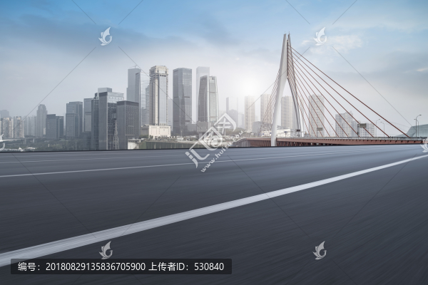 城市道路和重慶建筑天際線