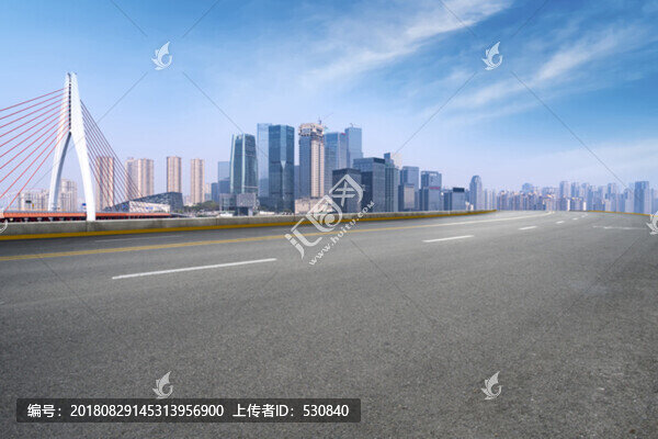 道路路面和重慶城市天際線