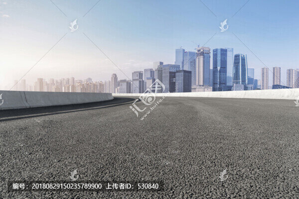 道路路面和重慶城市天際線