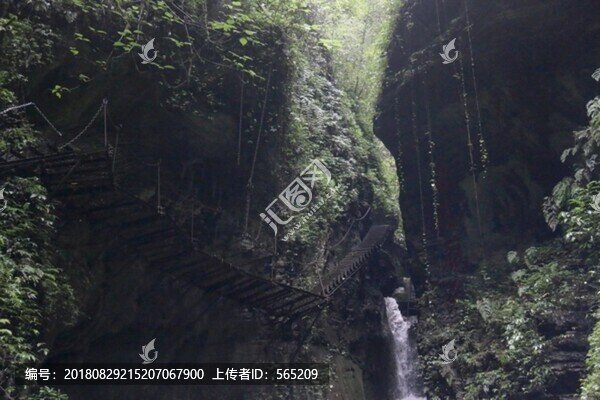 坐龍峽風(fēng)景